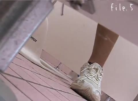         体育着！運◯会トイレ②
    