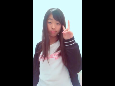         スレンダー美少女。上も下も自慰も。
    