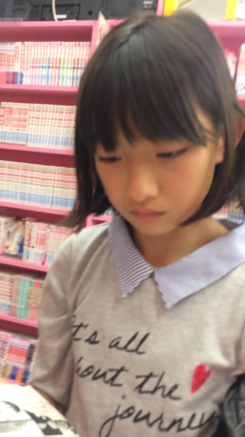         【超絶神カワ】【少女のスカートの中】盗撮は犯罪です！絶対やめましょう05
    