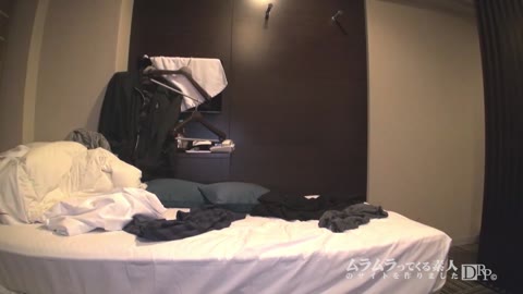         Muramura 072315_259 欲求不満ホテル清掃員が突然現れる！シャワー後で裸を見られたので フロントにクレームをつけると言ったら首になるのはイヤだというのでその代わりに裸を見せろと言ったら中出しまでやらせてくれた
    