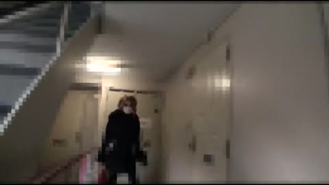         【無ナカ素人32】ヤンギャル、男部屋で色々させられる
    