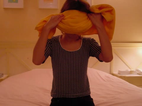         綺麗なおっぱい透き通った肌の若妻。秘密のプライベイト動画
    