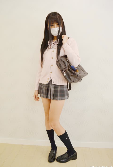         現役女子高生にパイズリ射精
    