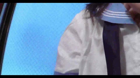         ツインテイルの制服女子。出会いサイトで知り合った男性と・・・
    