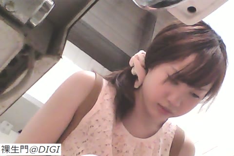         ヤングガールトイレ番外編下アングル2
    