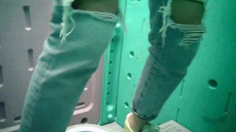         【若い女良の痴態洗面所】痴態洗面所 Vol.07　んーっ設置のむずかしさ、また「紙」様が・・・
    