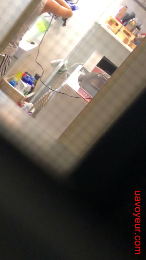         タピオカ大好きJ●のお風呂を盗撮[パート1]
    