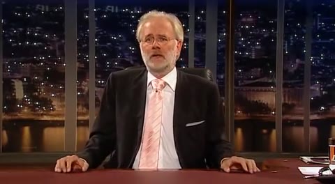         老人に腹を舐められる美女 某番組の途中で白髪の老人の司会者が
    