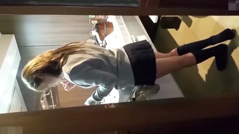         【無】ギャル系の可愛い現役JK3とハメ撮り
    