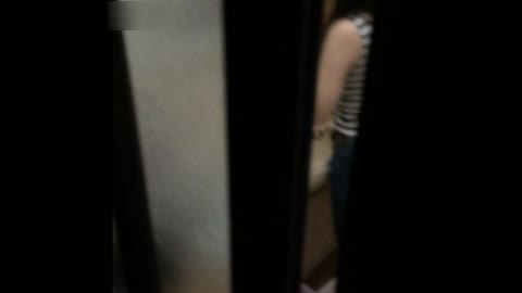         衝撃のリアル民家盗撮！！Vol.08-11 (2)
    