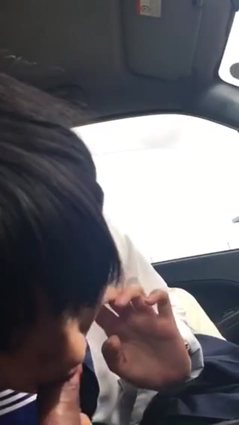         ｋお金欲しさに社内フェラ
    