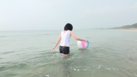         18才素人少女！キュートなフェイスが堪んないね！
    