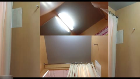         試着室でスク水にお着替え
    