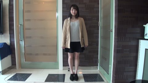         【顔出し・個人撮影】素人娘の全裸オマ○コ接写観察動画★いちご21歳 ★FULL HD
    