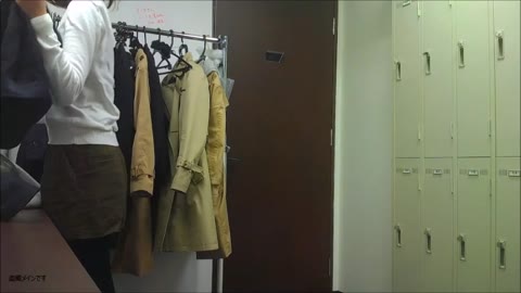         前回出た美人の2種類のバイト着替え
    