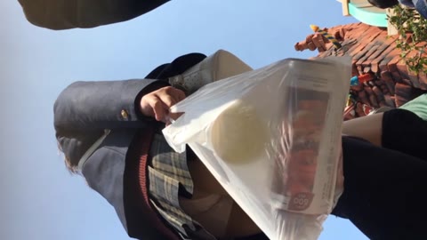         可愛い芋無垢系のC学生を超接写でかんさつ♪ほかギフト４本
    