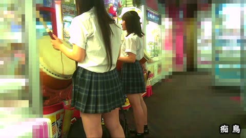         【粘着痴漢】痴漢されお汁を垂れ流すJ◯二人組をトイレで無理矢理バックから生ハメ中出し！
    