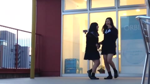         （PC/携帯対応）（本編顔出し）男子禁制の幻の秘密の花園へ突撃！！
    