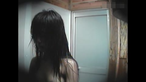         【お宝発見】海の家♥日焼けお姉さん達の♥シャワー室＆更衣室♥盗撮（２組）③
    