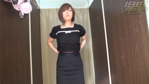         1919gogo Changing room dwk028_0140_01
    