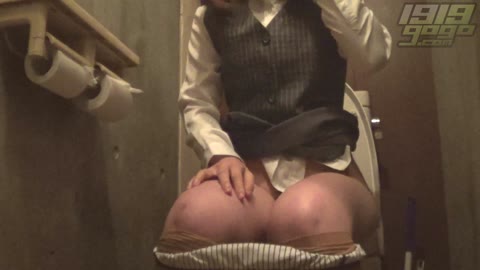         スポーツクラブトイレOLオナニ ー3 dwkt013_0240_01
    