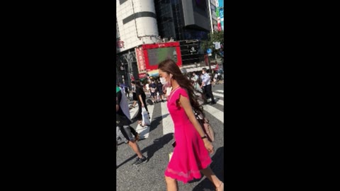         20代渋谷ギャルズ！白ワンピースの美人がまさかのハミビラ Part82
    