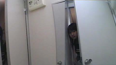        初流出【てくの塾和式トイレ盗撮C3054T】5カメ盗撮真実ちゃんオシッコ2回
    