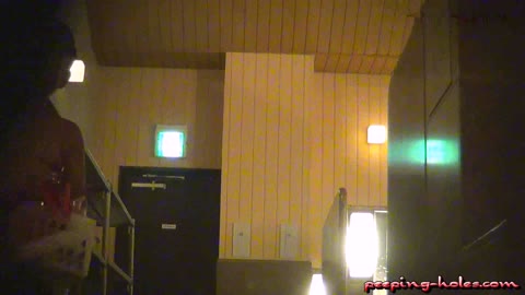         ガチ撮りハイビジョン盗撮!!～SPA!!らしい世界～けしからん編Vol.12
    