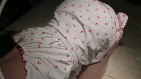         [無]個人撮影清楚で激カワなパイパン保育園の先生ハメ撮り中だし！！
    