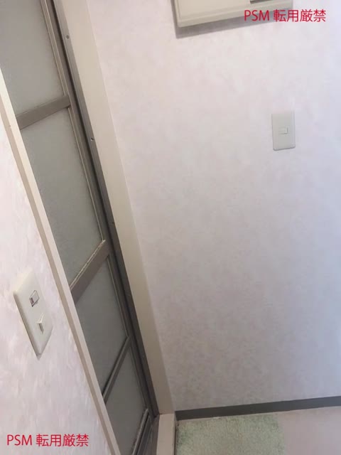         【脱衣所高画質】アイドル系美少女が素っ裸に！盗撮マニア歓喜
    