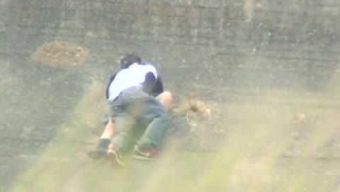         投稿!! 制服カップル対岸はハッテンバ!!後編
    