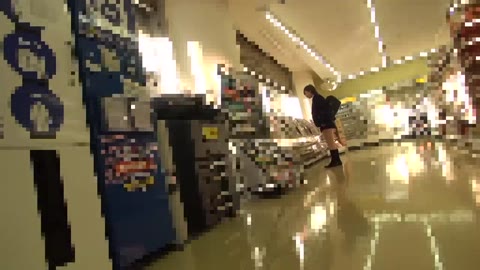         J○　粘着パンチラ　01　[コンビニ編]
    