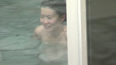         【咲乱美女温泉－覗かれた露天風呂の真向裸体－ハイビジョン】ハイビジョンVol.14
    