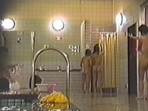         美少女達の熱湯！お風呂場最前線 2
    