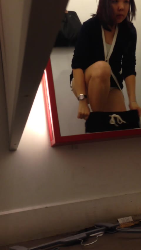         新加坡試着室１
    