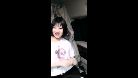         車の中で精子懇願☆華奢で美白のセフレにたっぷり注入♬etc4本
    