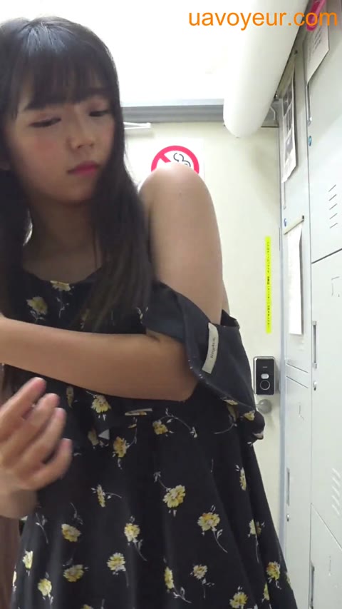         コスプレカフェ更衣室
    