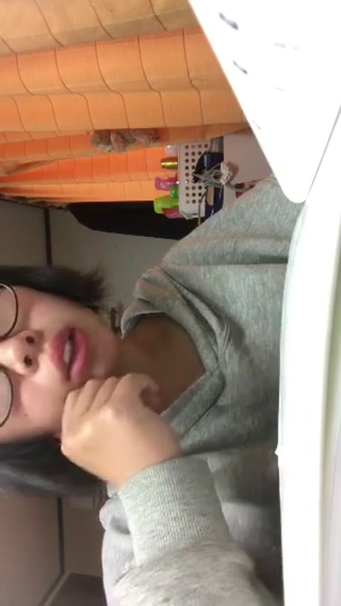         勉強 合間 オナ配信 C
    