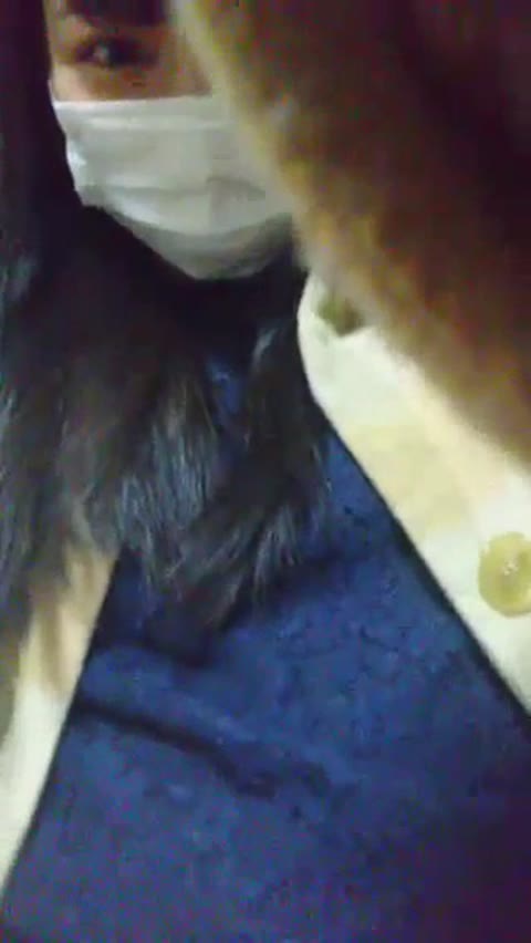         黒髪で美巨乳な１年生が暗がりの自室から全裸ナマLIVE♬etc２本
    