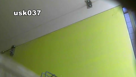         【美しき個室な世界】【美しき個室な世界】 vol.037 ひねり出す様子(フトイです)
    