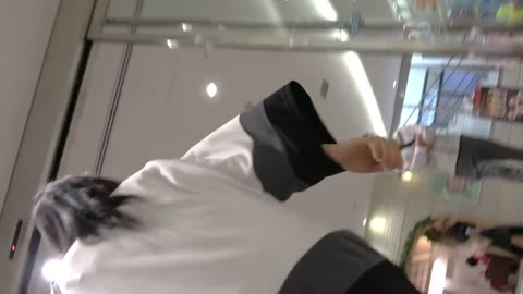         まる見え！激かわJ〇の下着！
    