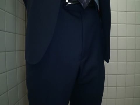         インテル超絶シャイいけめんリーマン　公衆トイレ射精
    