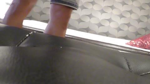         デリヘル嬢に目隠しをして極上フェラをこっそりスマホ撮影
    