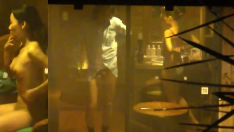         家族風呂でのカップルNO,3
    