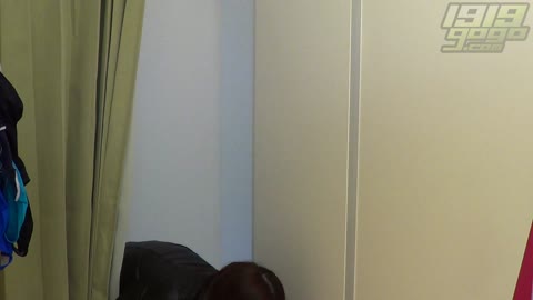         Swimming Shop dwkm03_0440_01
    