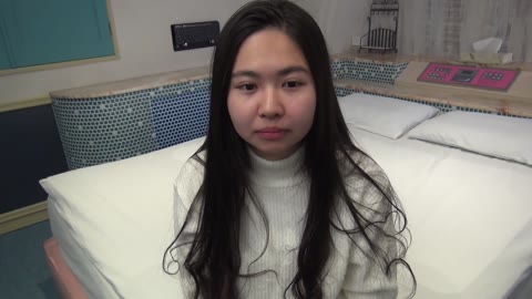         初めての生チンコで鬼イキ！彼氏に内緒の初ハメ撮りでイキ狂う娘☆
    