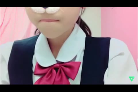         LINELIVEでモグモグTIME配信・・
    