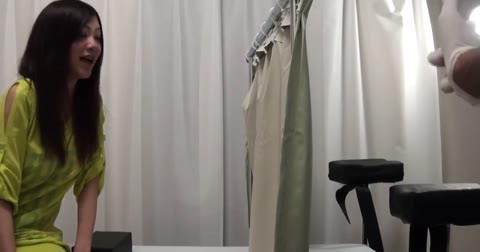         美人患者の婦人科検診 5
    