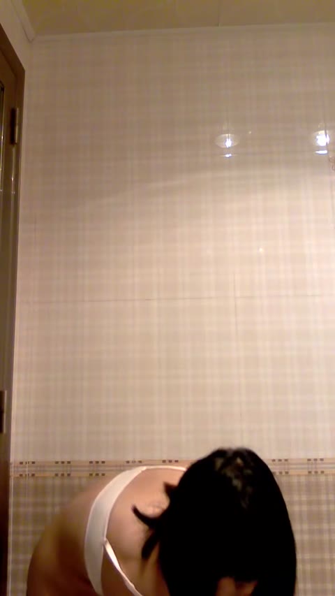         無) 巨乳Ｃライブ（4名）初出しライブ配信
    