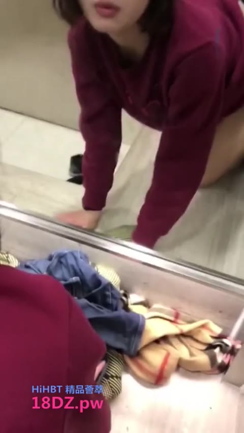         可愛い韓国ＪＤとトイレでハメ撮り
    